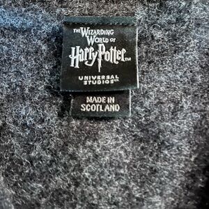 Harry Potter Gray Button-Up Sweater
XL.  Childs fits like a women’s medium.